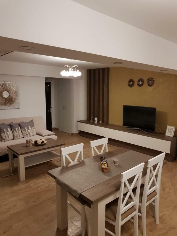 apartament 2 camere ultracentral Râmnicu Vâlcea Esterno foto