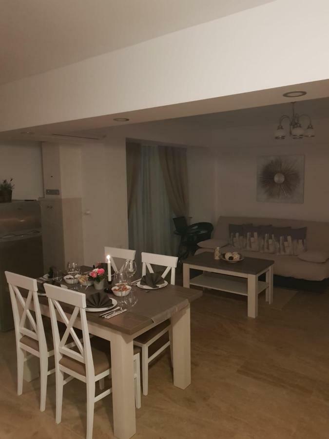 apartament 2 camere ultracentral Râmnicu Vâlcea Esterno foto