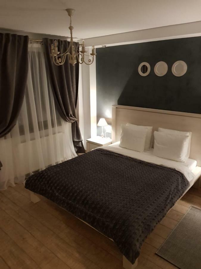 apartament 2 camere ultracentral Râmnicu Vâlcea Esterno foto