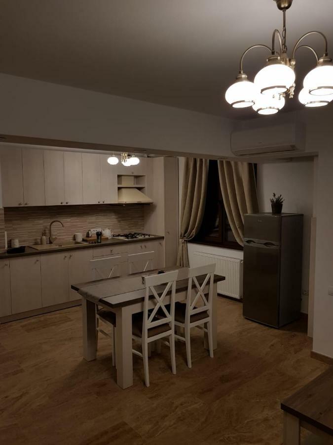 apartament 2 camere ultracentral Râmnicu Vâlcea Esterno foto