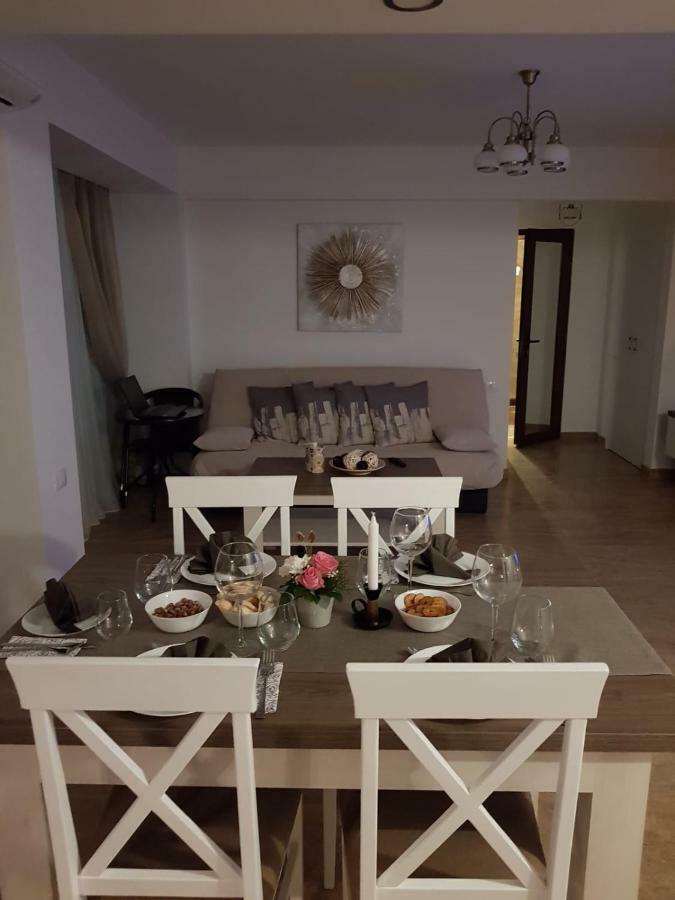 apartament 2 camere ultracentral Râmnicu Vâlcea Esterno foto
