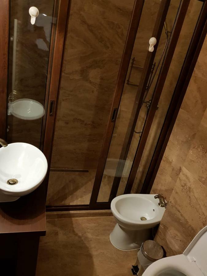 apartament 2 camere ultracentral Râmnicu Vâlcea Esterno foto