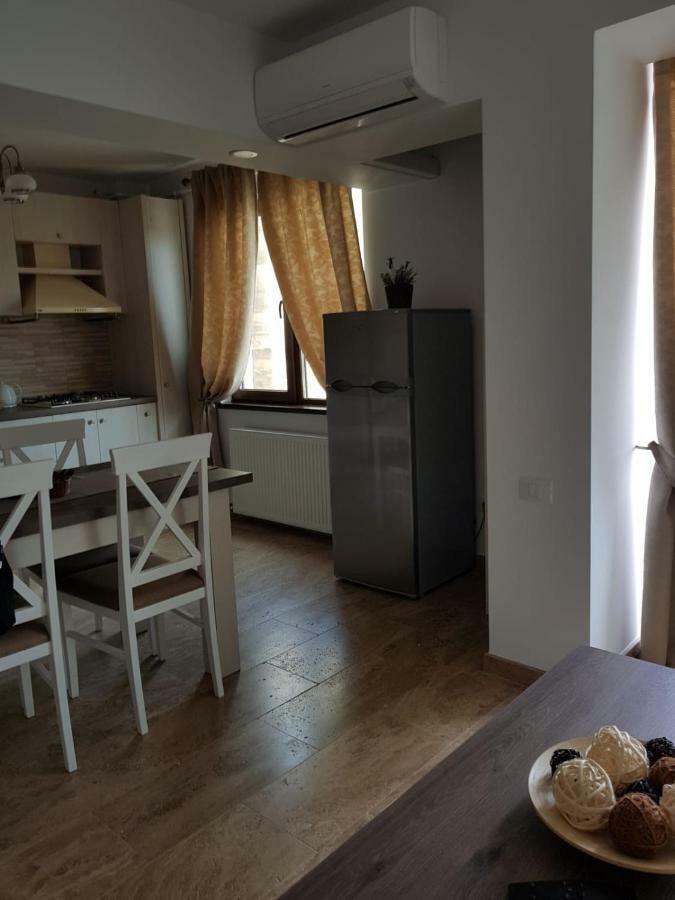 apartament 2 camere ultracentral Râmnicu Vâlcea Esterno foto